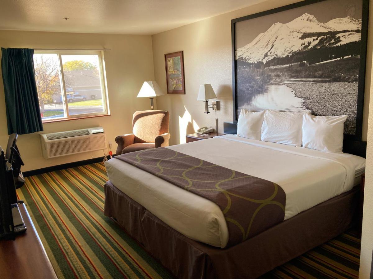 Super 8 By Wyndham Windsor Hotel Luaran gambar