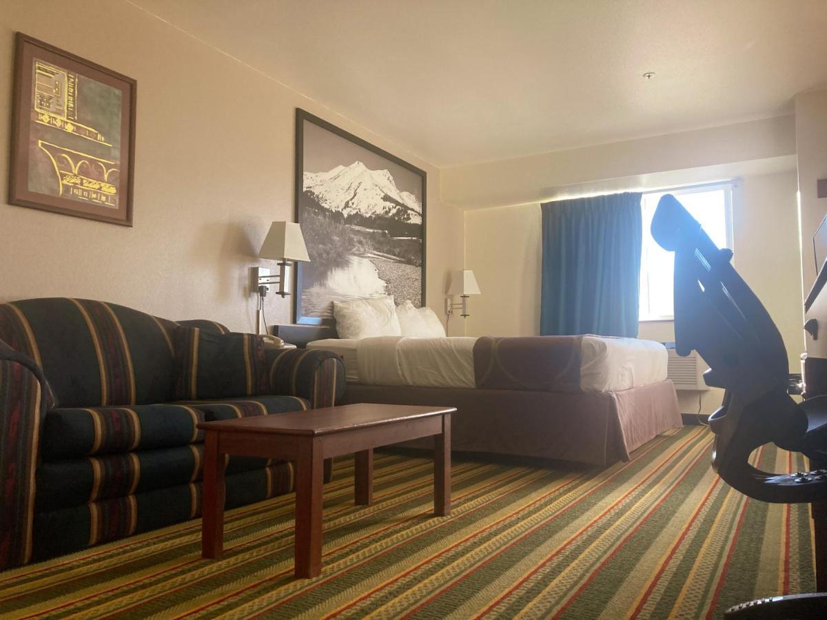 Super 8 By Wyndham Windsor Hotel Luaran gambar