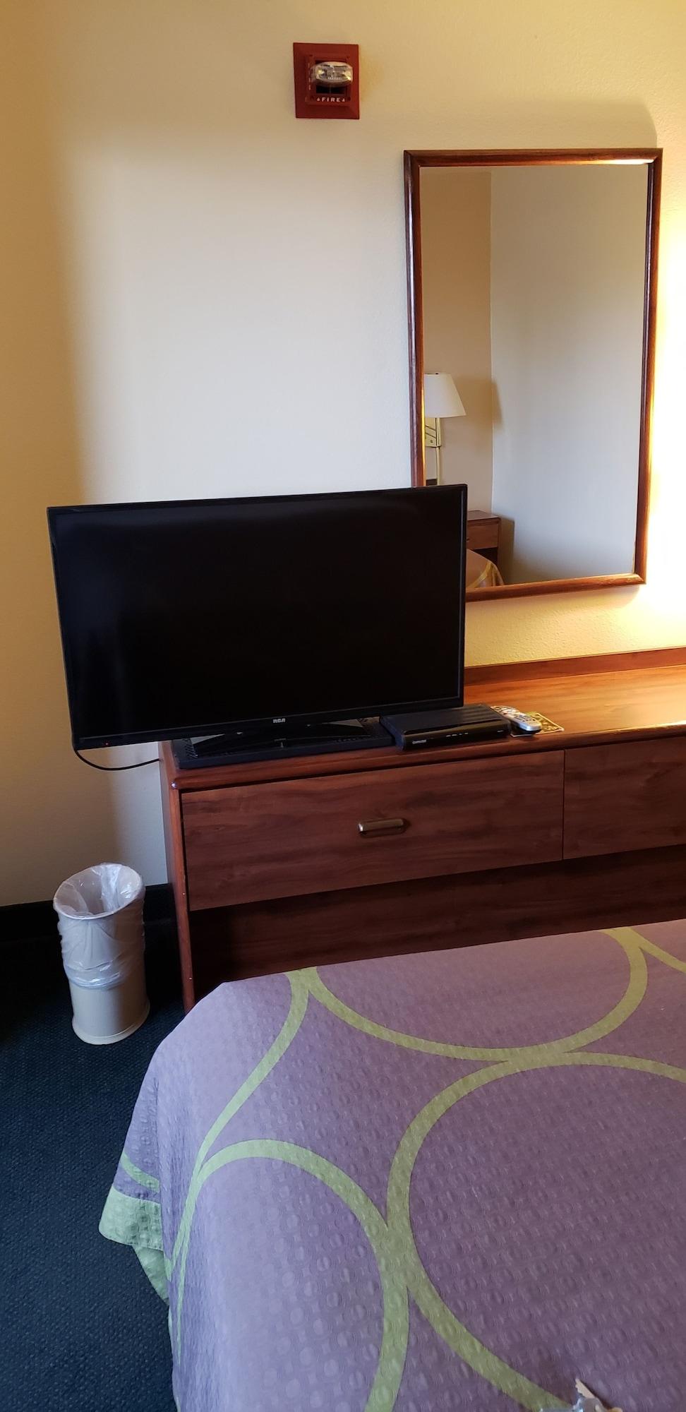 Super 8 By Wyndham Windsor Hotel Luaran gambar