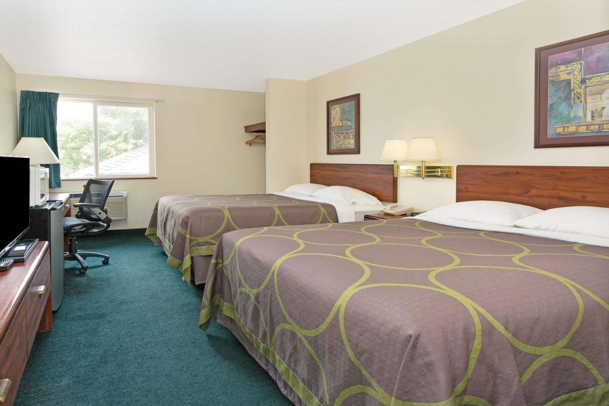Super 8 By Wyndham Windsor Hotel Luaran gambar