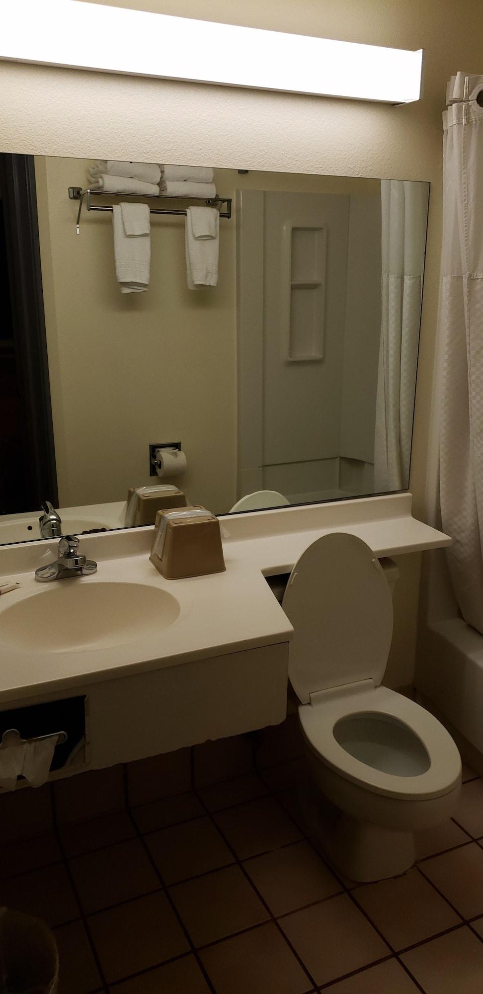 Super 8 By Wyndham Windsor Hotel Luaran gambar