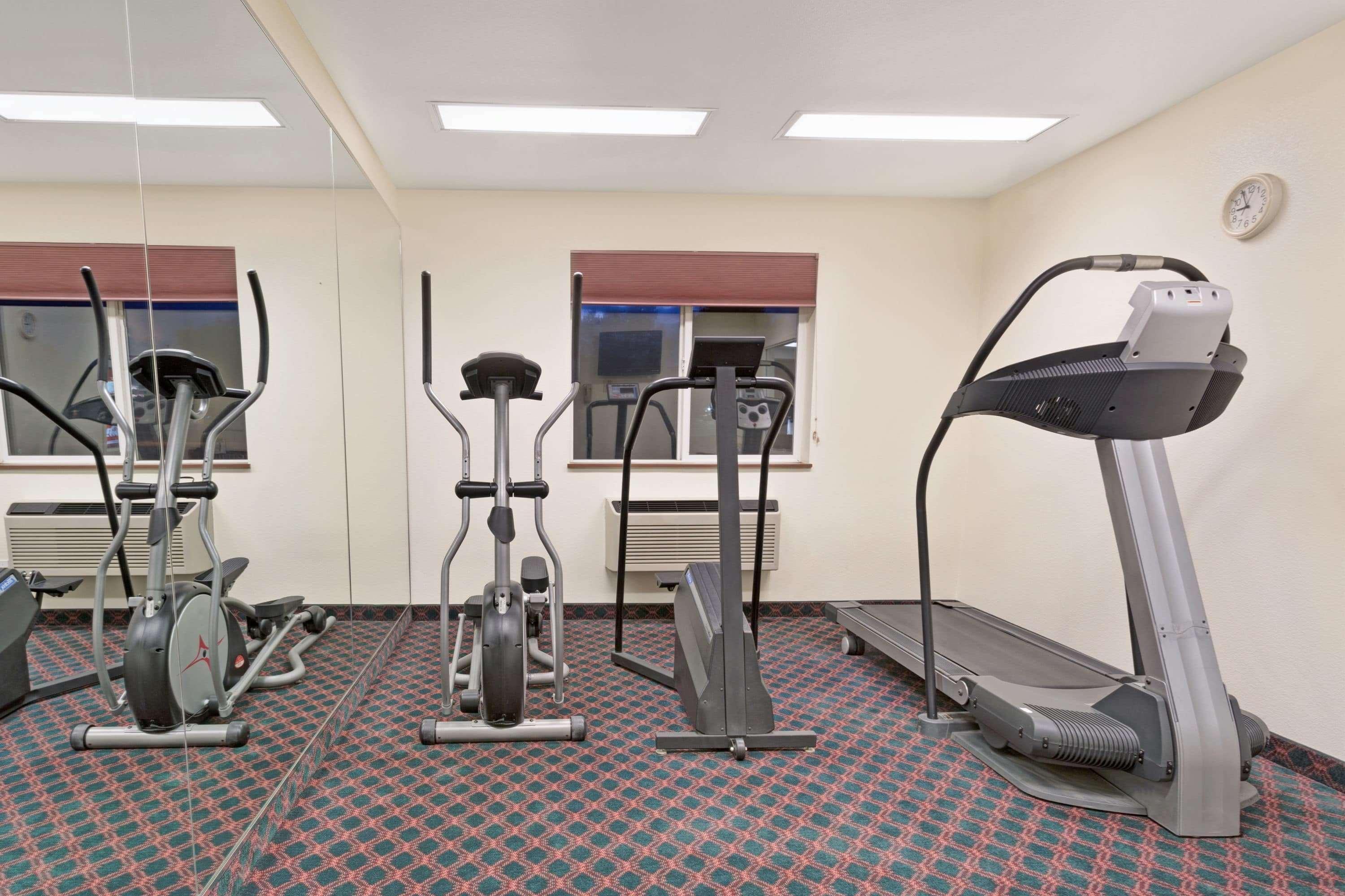 Super 8 By Wyndham Windsor Hotel Luaran gambar